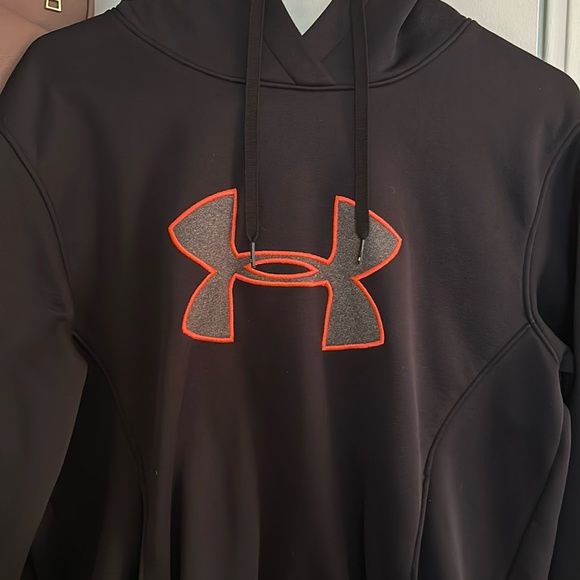 Under armor hoodie - Picture 1 of 2